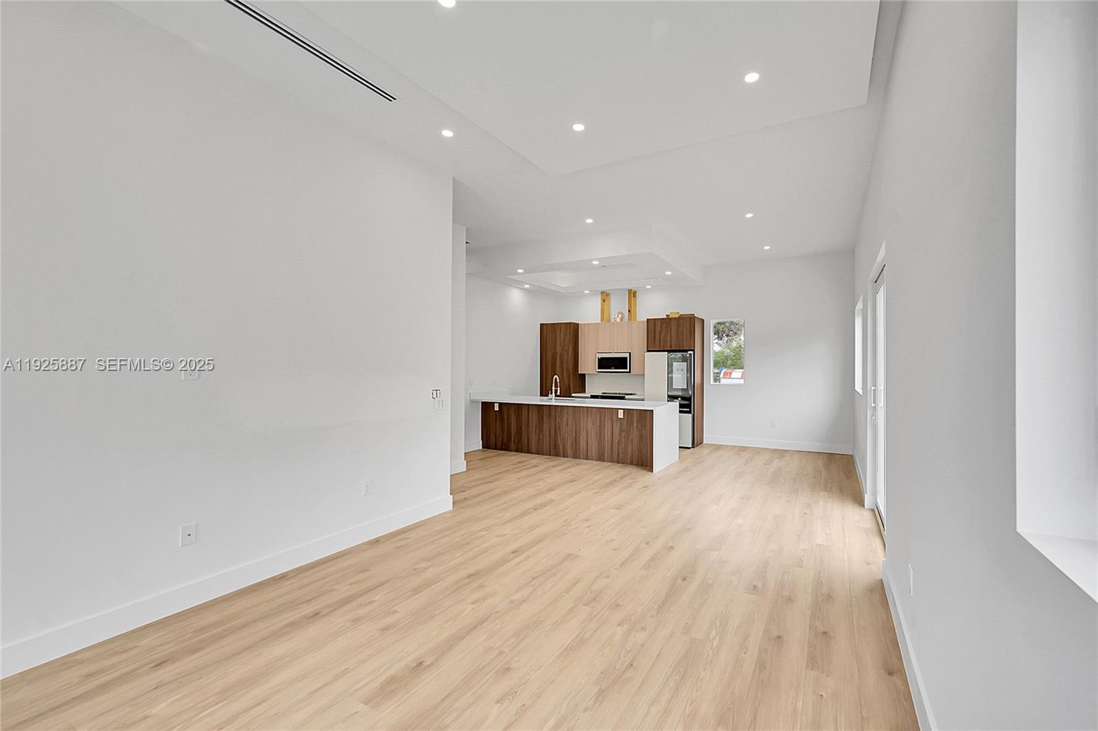 PINE TREE PARK - Residential Lease