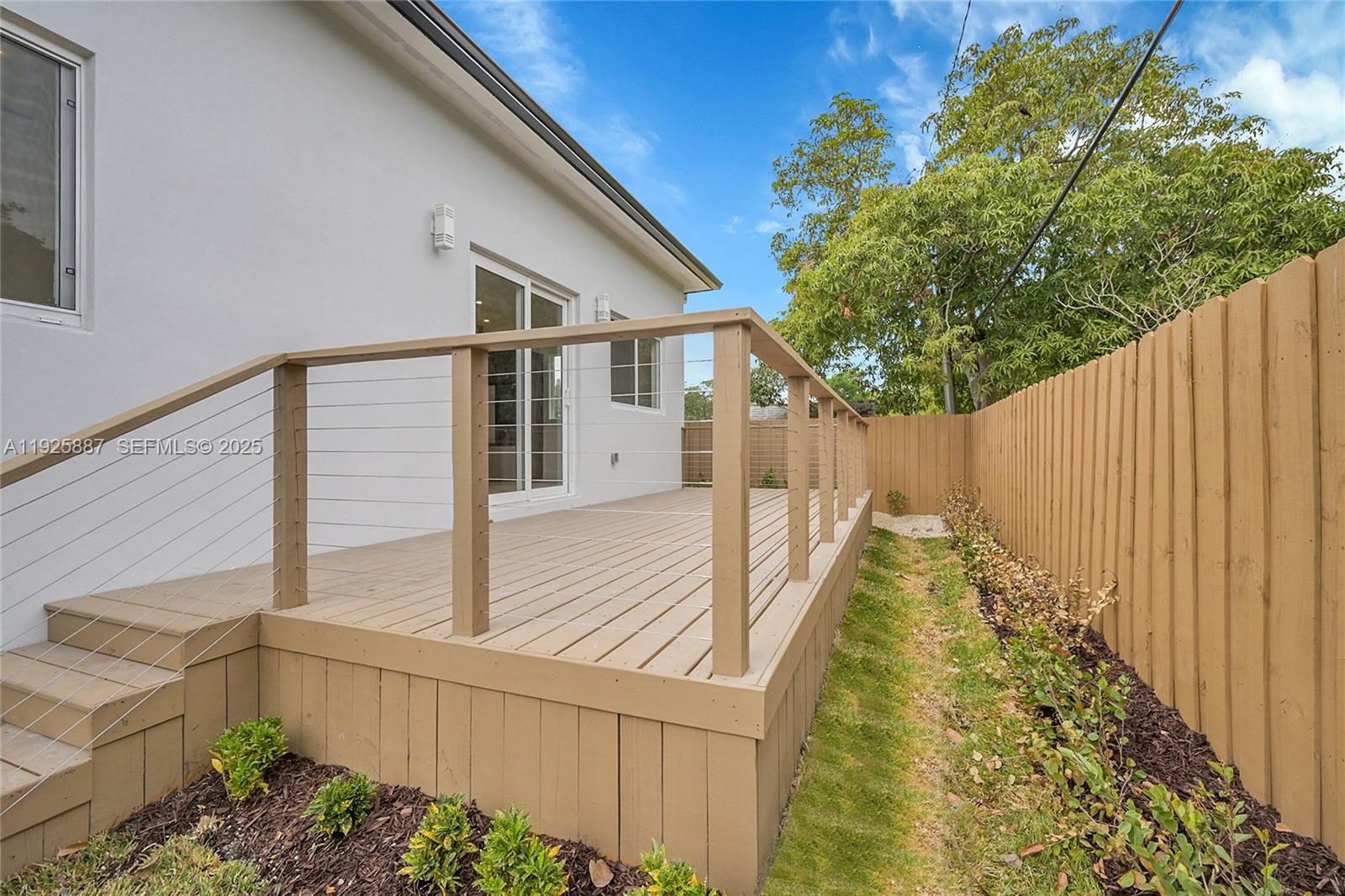 PINE TREE PARK - Residential Lease