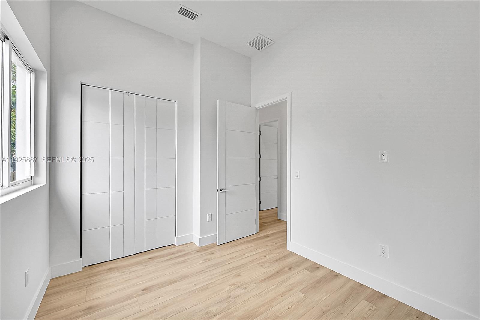 PINE TREE PARK - Residential Lease