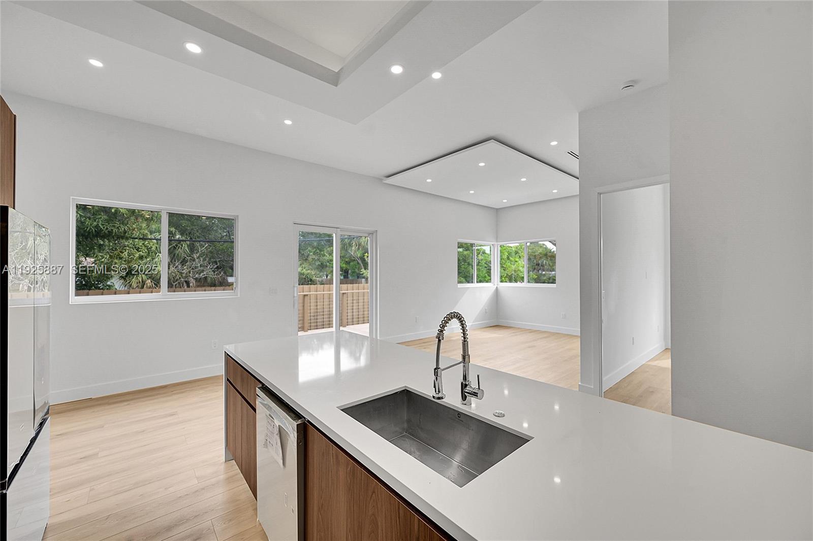 PINE TREE PARK - Residential Lease