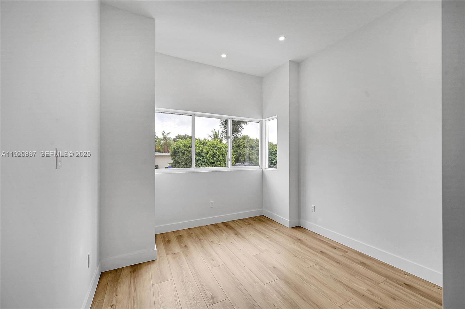 PINE TREE PARK - Residential Lease