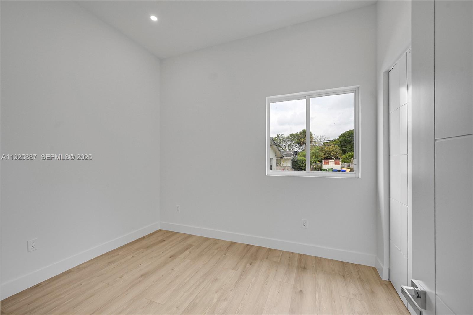 PINE TREE PARK - Residential Lease