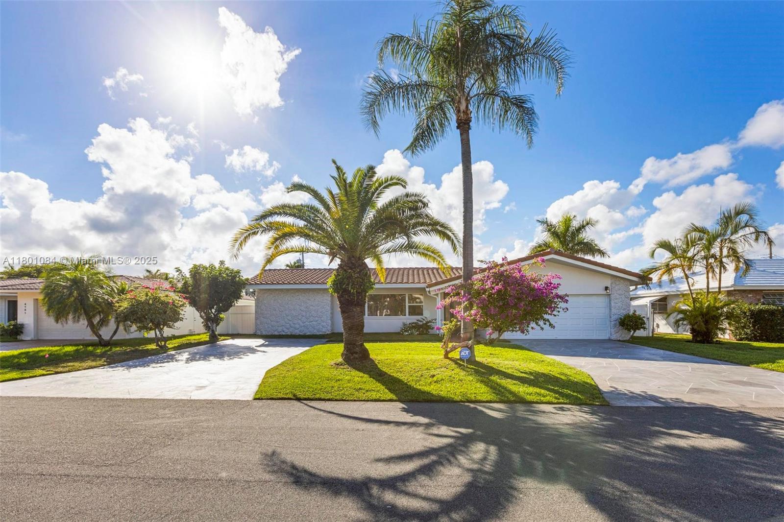 Rental Property at 4741 Ne 29th Ave, Fort Lauderdale, Broward County, Florida - Bedrooms: 3 
Bathrooms: 3  - $7,800 MO.