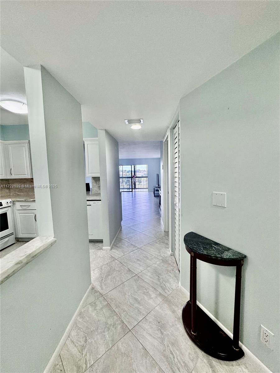 HUNTINGTON LAKES SEC FIVE - Residential