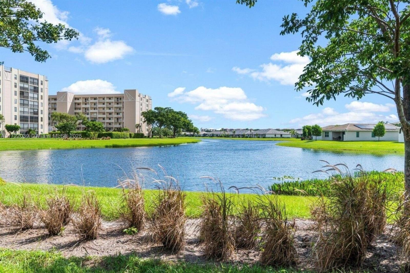 HUNTINGTON LAKES SEC FIVE - Residential