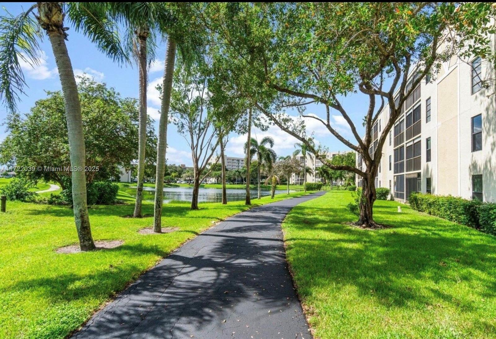 HUNTINGTON LAKES SEC FIVE - Residential