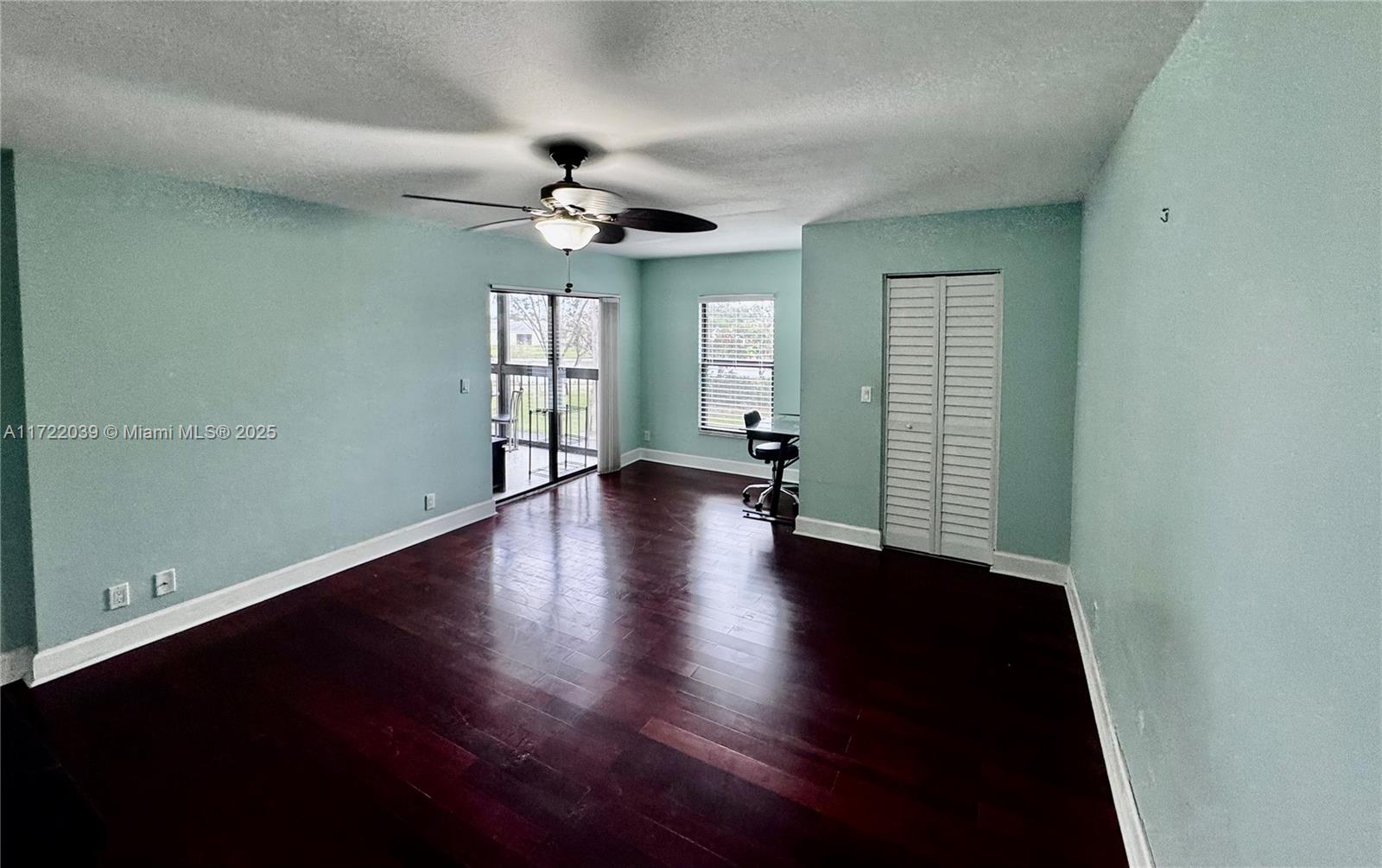HUNTINGTON LAKES SEC FIVE - Residential