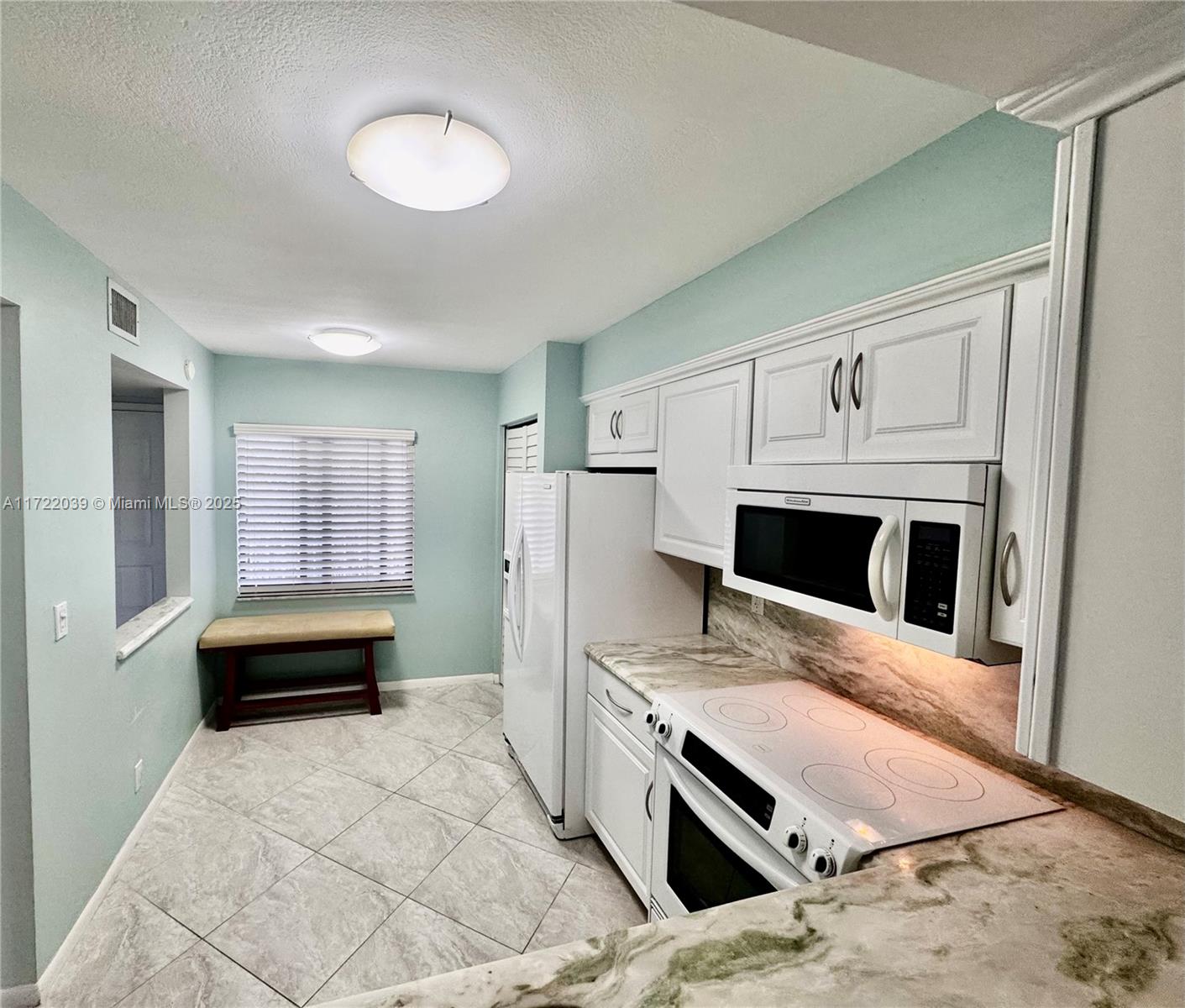 HUNTINGTON LAKES SEC FIVE - Residential