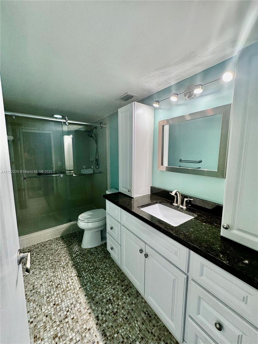HUNTINGTON LAKES SEC FIVE - Residential