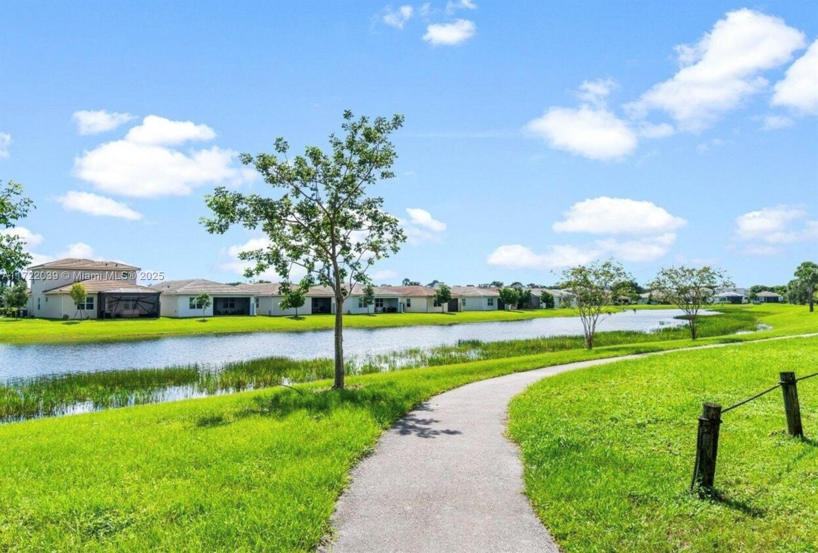 HUNTINGTON LAKES SEC FIVE - Residential
