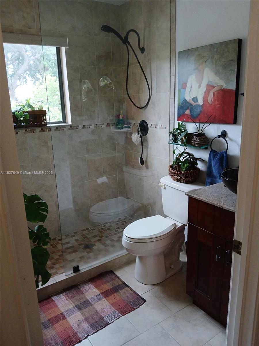 BRIDGEWATER CONDO - Residential