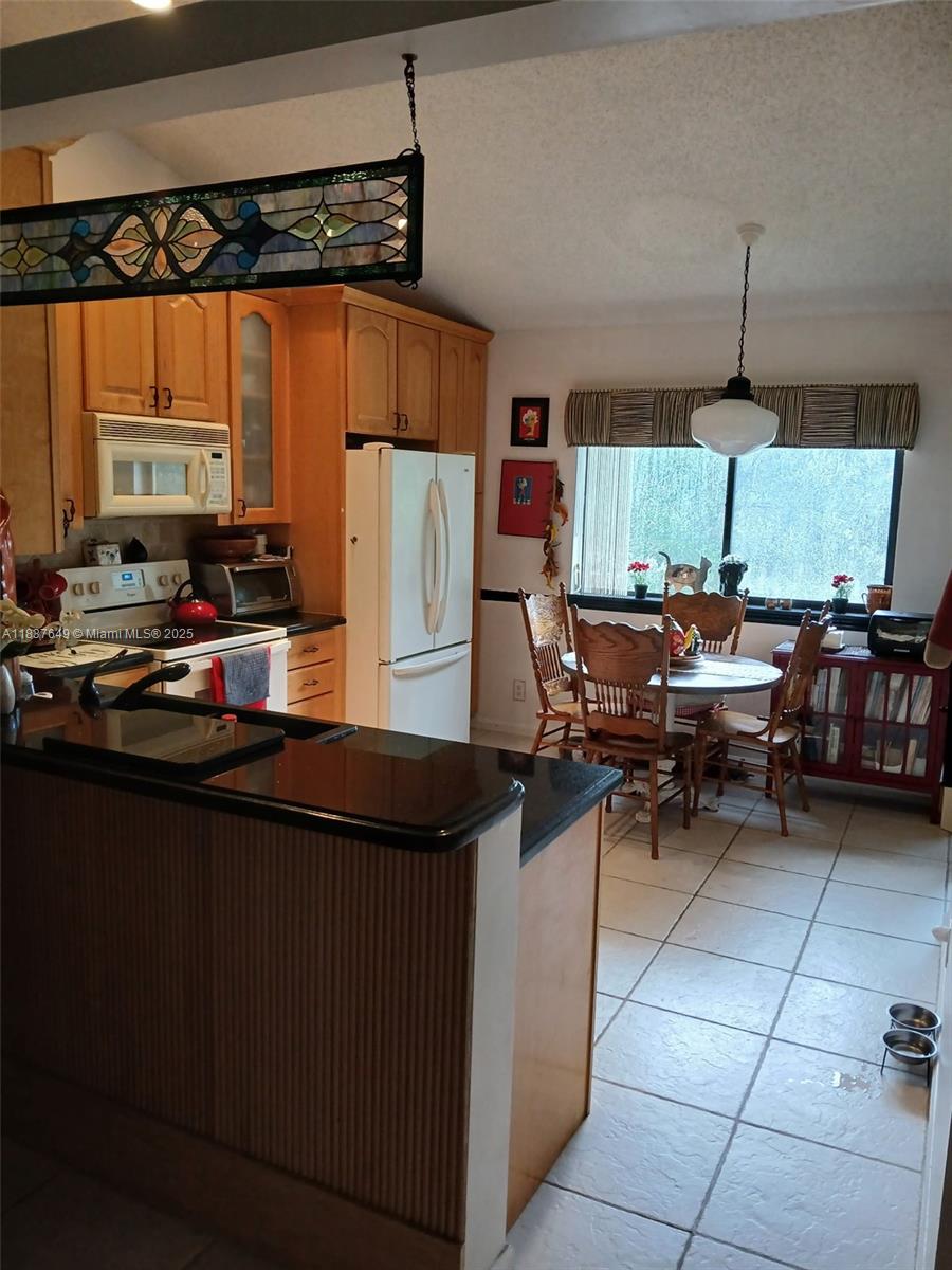 BRIDGEWATER CONDO - Residential