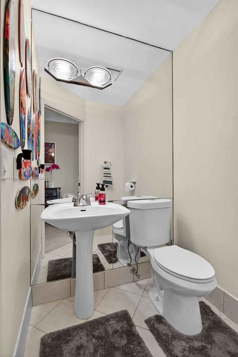 BAYWOOD VILLAGE III-A CON - Residential