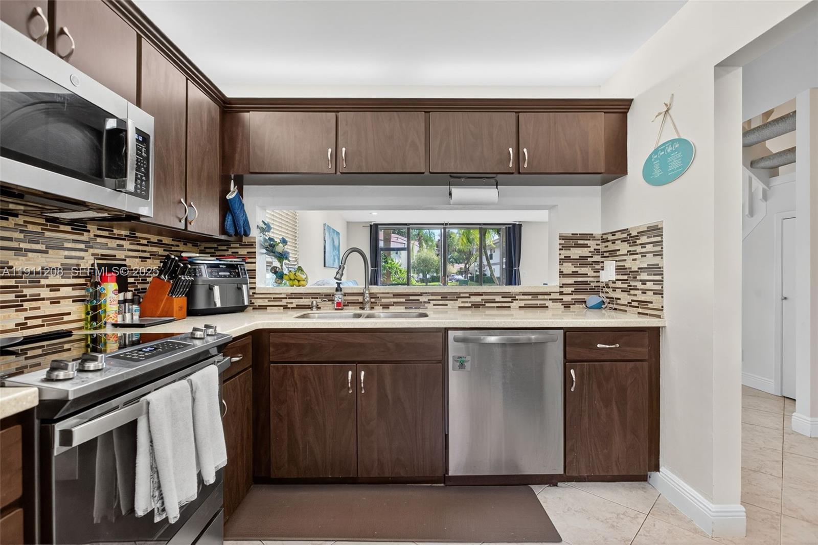 BAYWOOD VILLAGE III-A CON - Residential