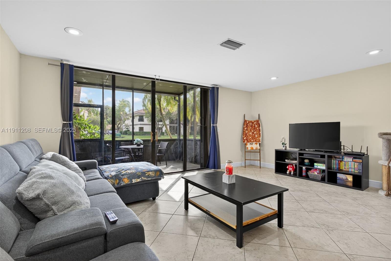 BAYWOOD VILLAGE III-A CON - Residential