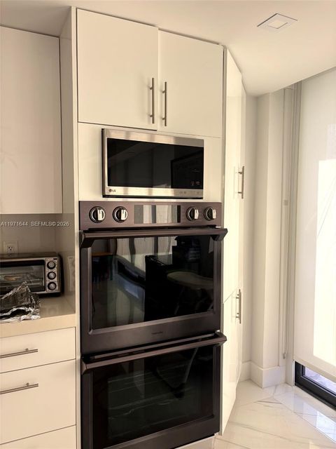 19667 Turnberry Way 27E Aventura FL 33180