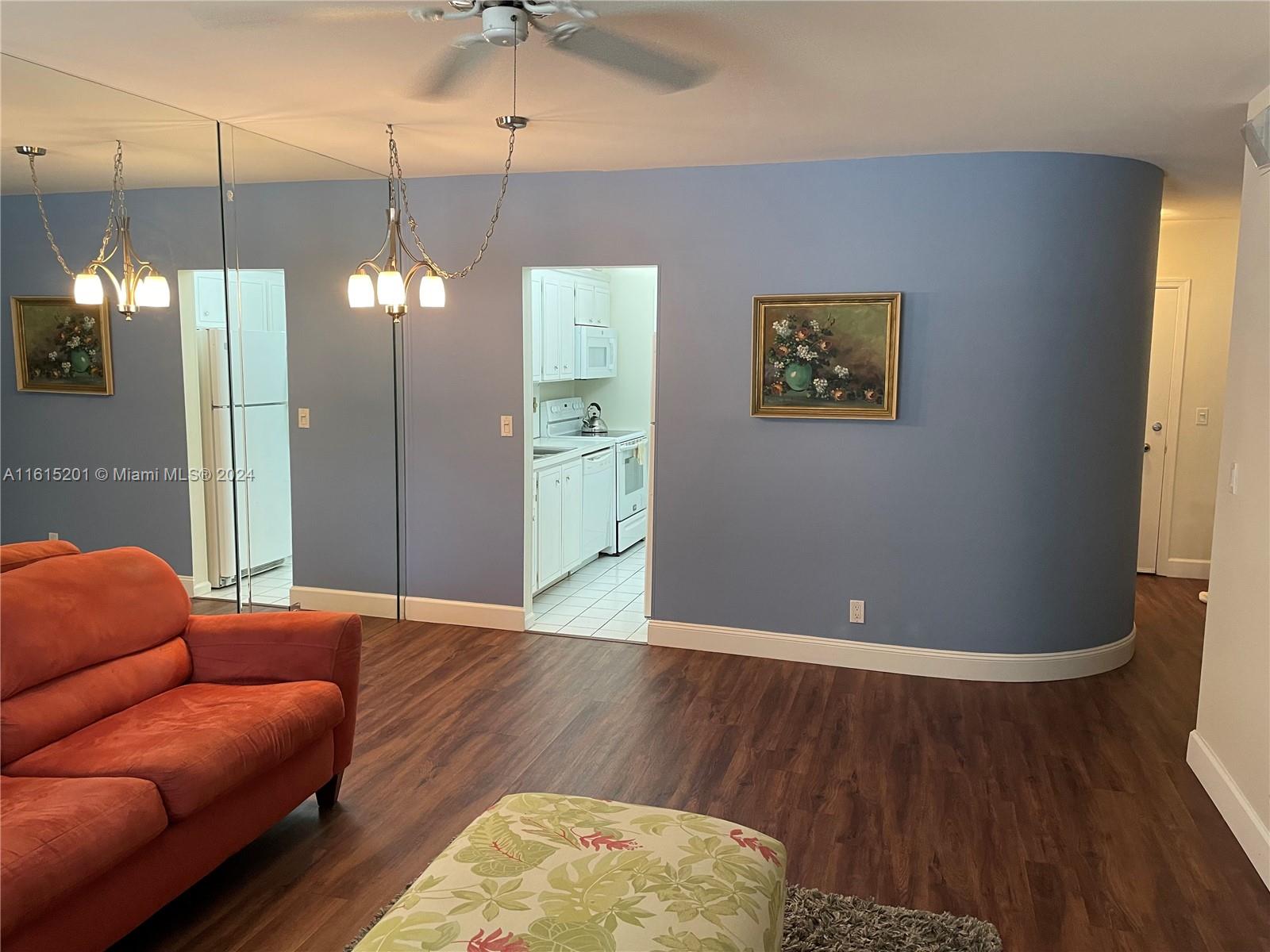 IMPERIAL POINT COLONNADES - Residential