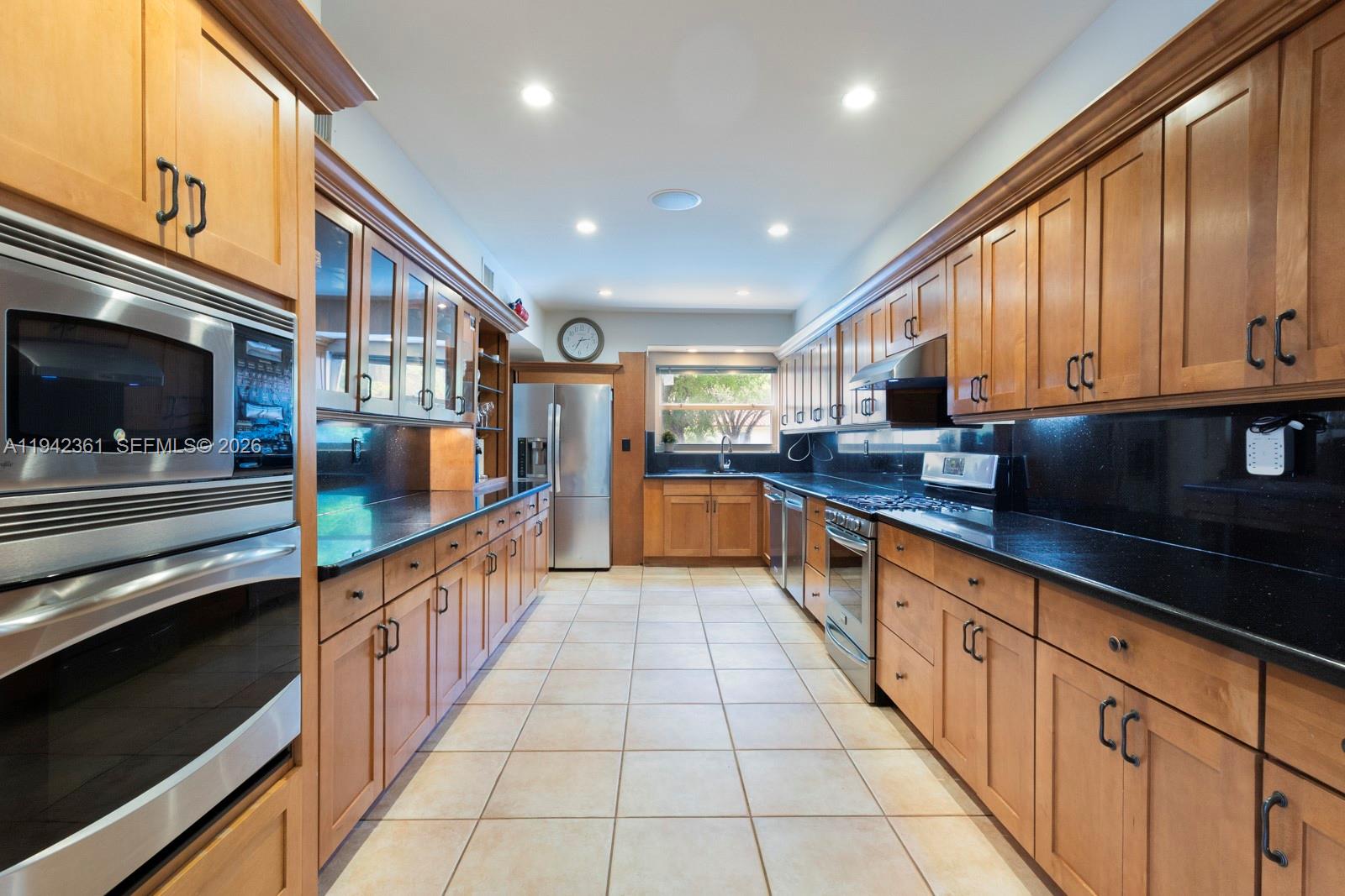 BRICKELL ESTATES - Residential