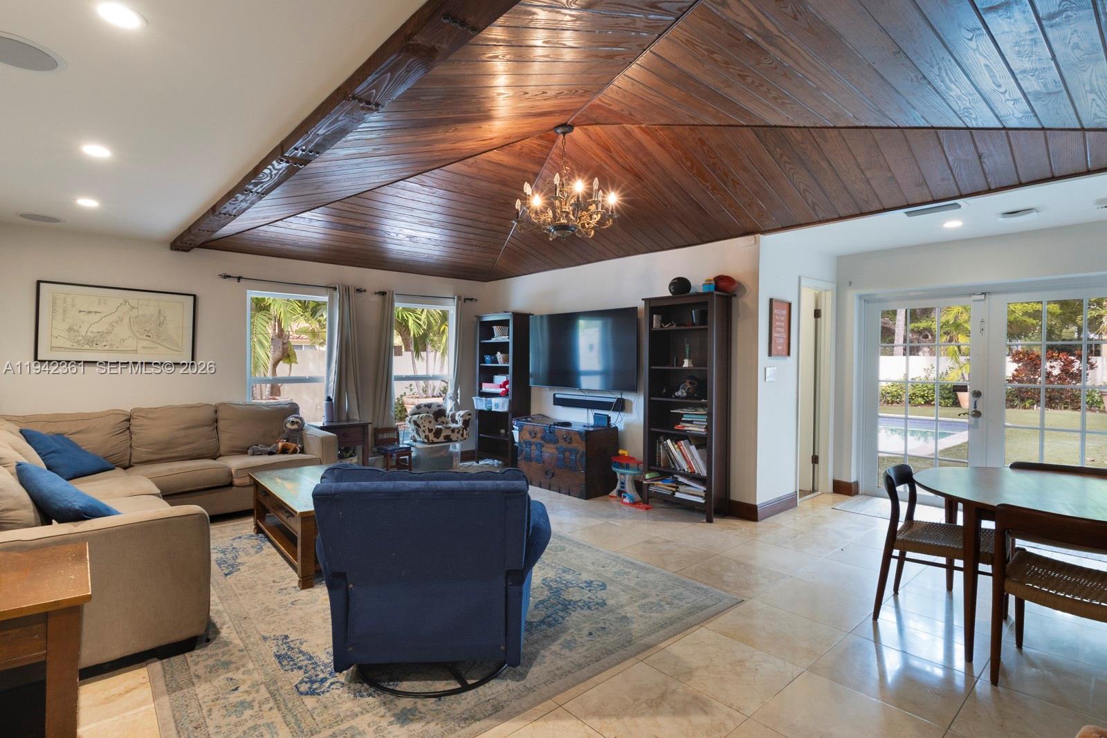 BRICKELL ESTATES - Residential