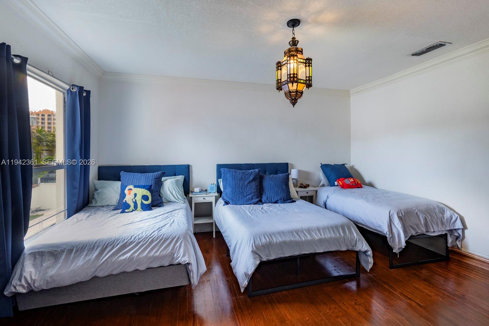 BRICKELL ESTATES - Residential