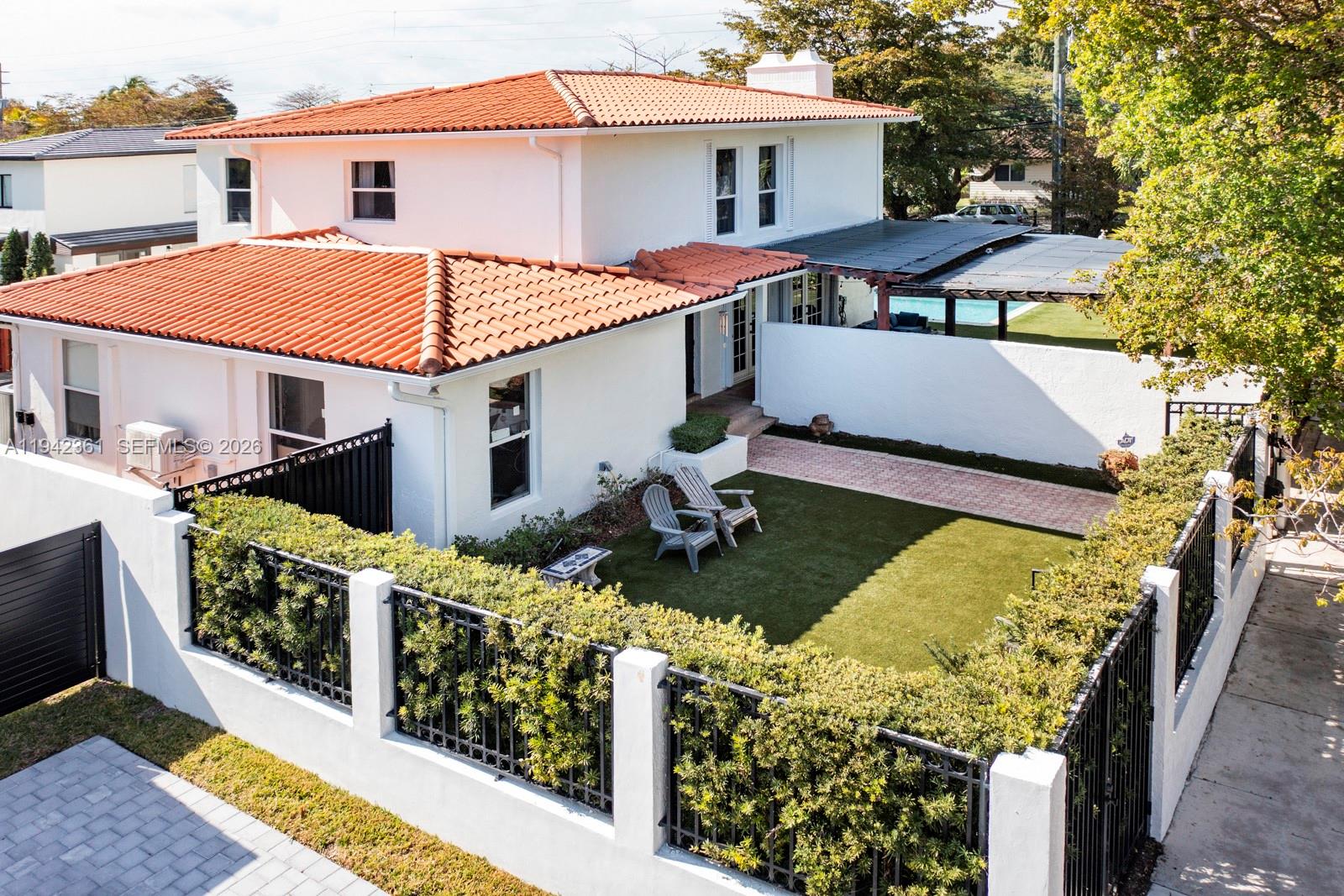 BRICKELL ESTATES - Residential