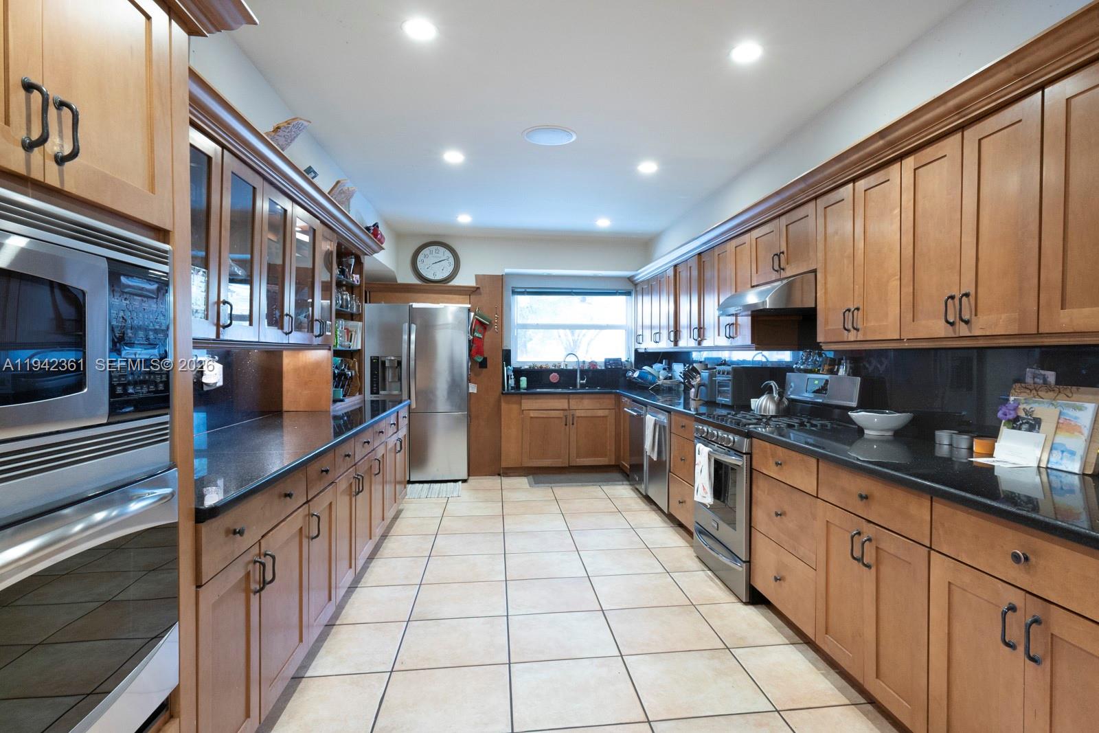 BRICKELL ESTATES - Residential