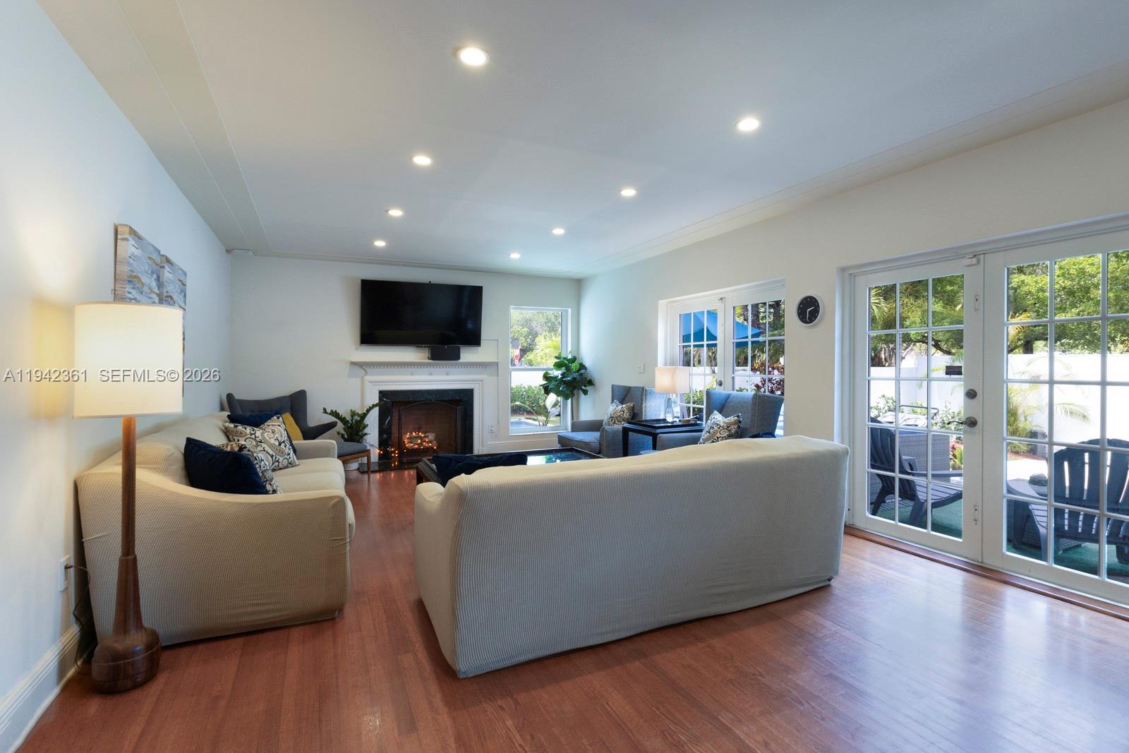 BRICKELL ESTATES - Residential