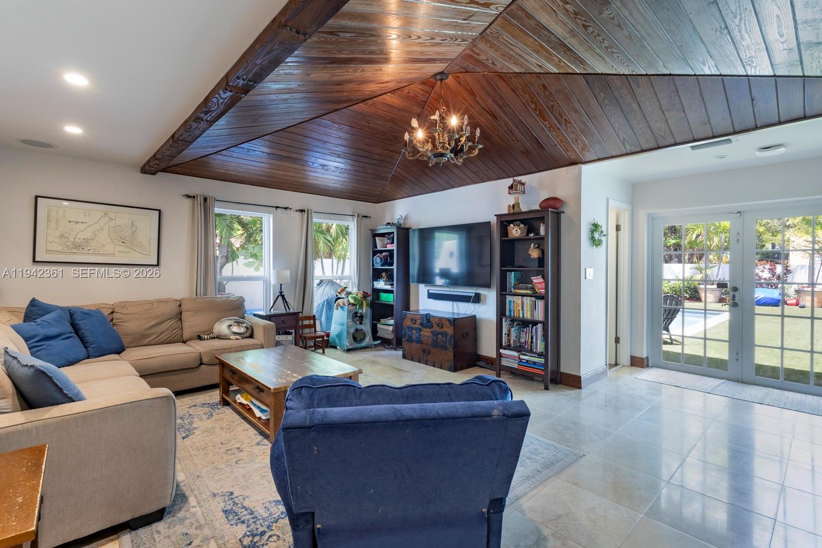 BRICKELL ESTATES - Residential