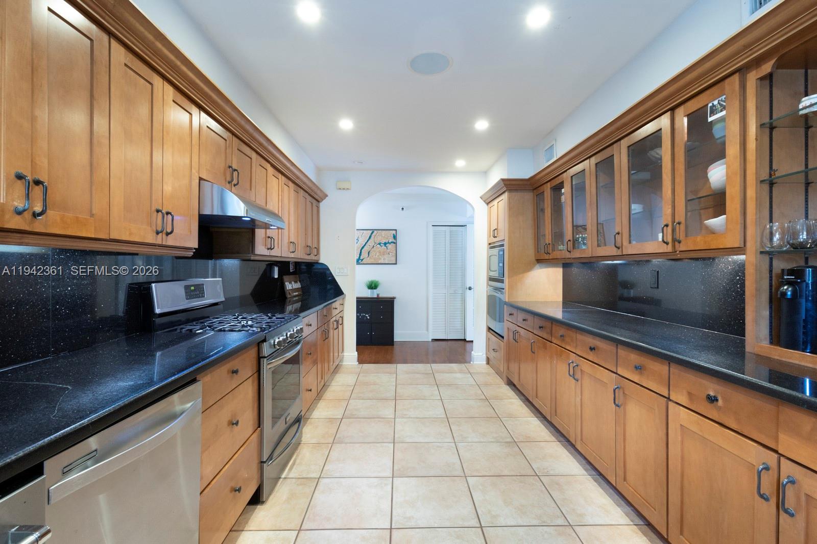 BRICKELL ESTATES - Residential