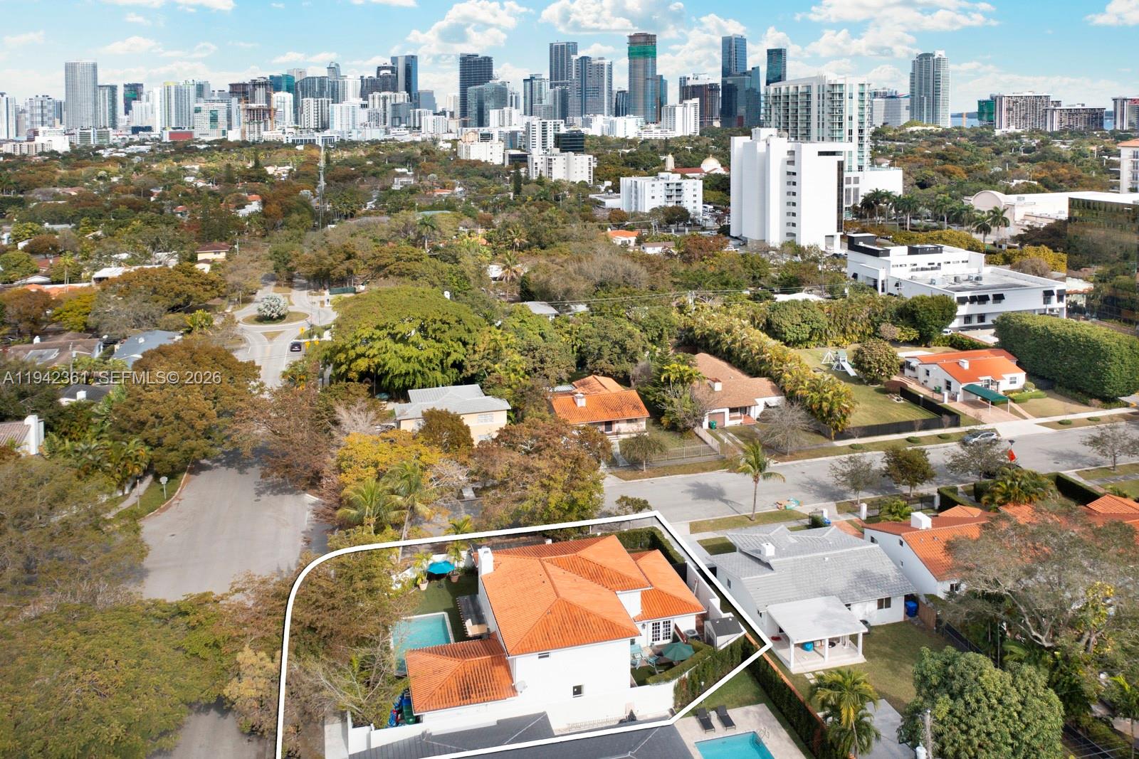 BRICKELL ESTATES - Residential