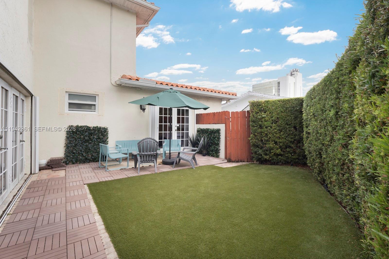 BRICKELL ESTATES - Residential