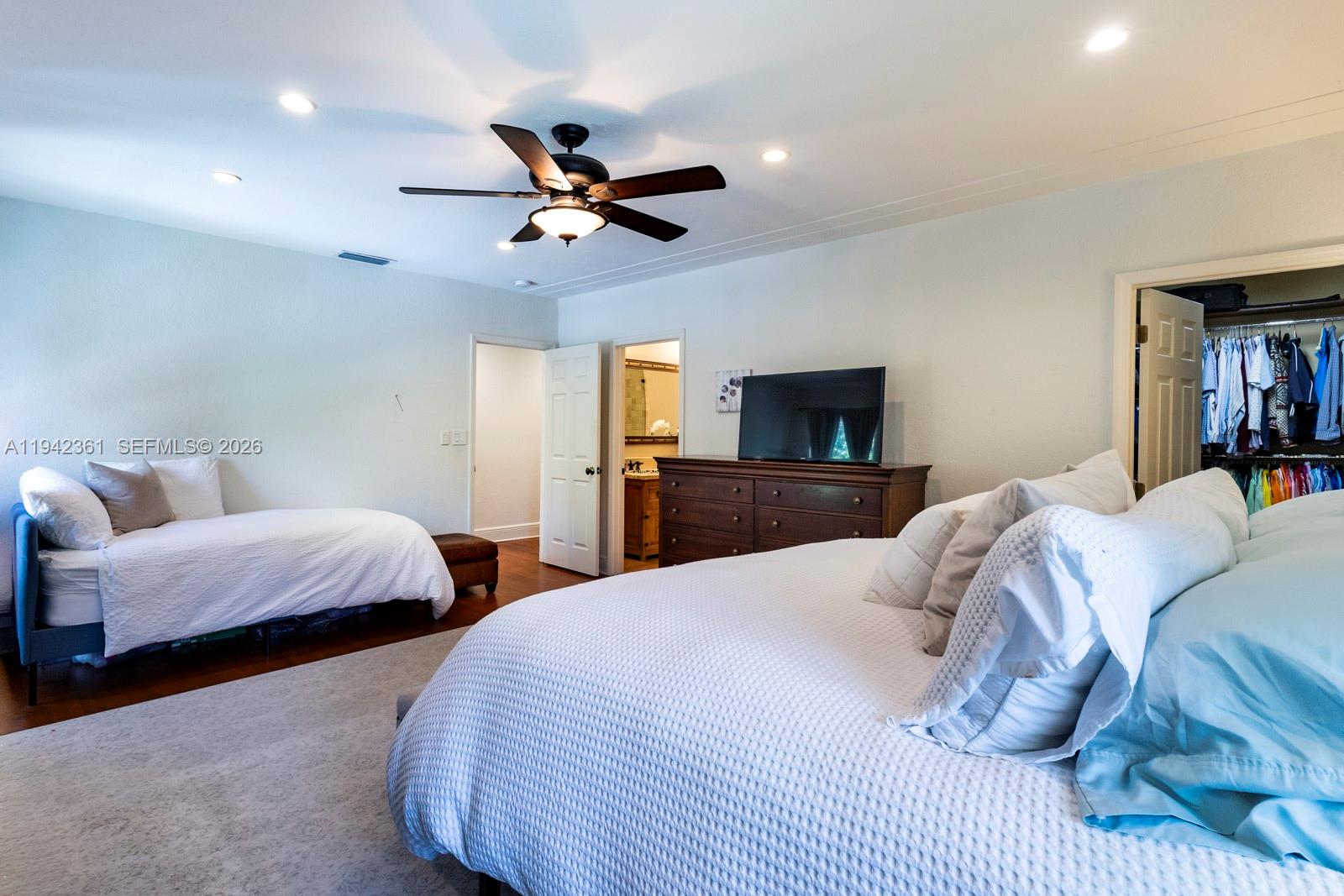 BRICKELL ESTATES - Residential