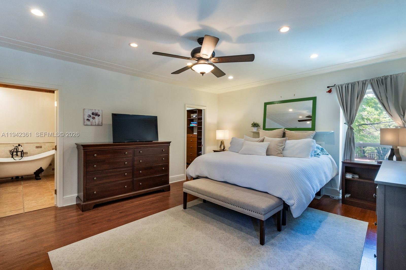 BRICKELL ESTATES - Residential