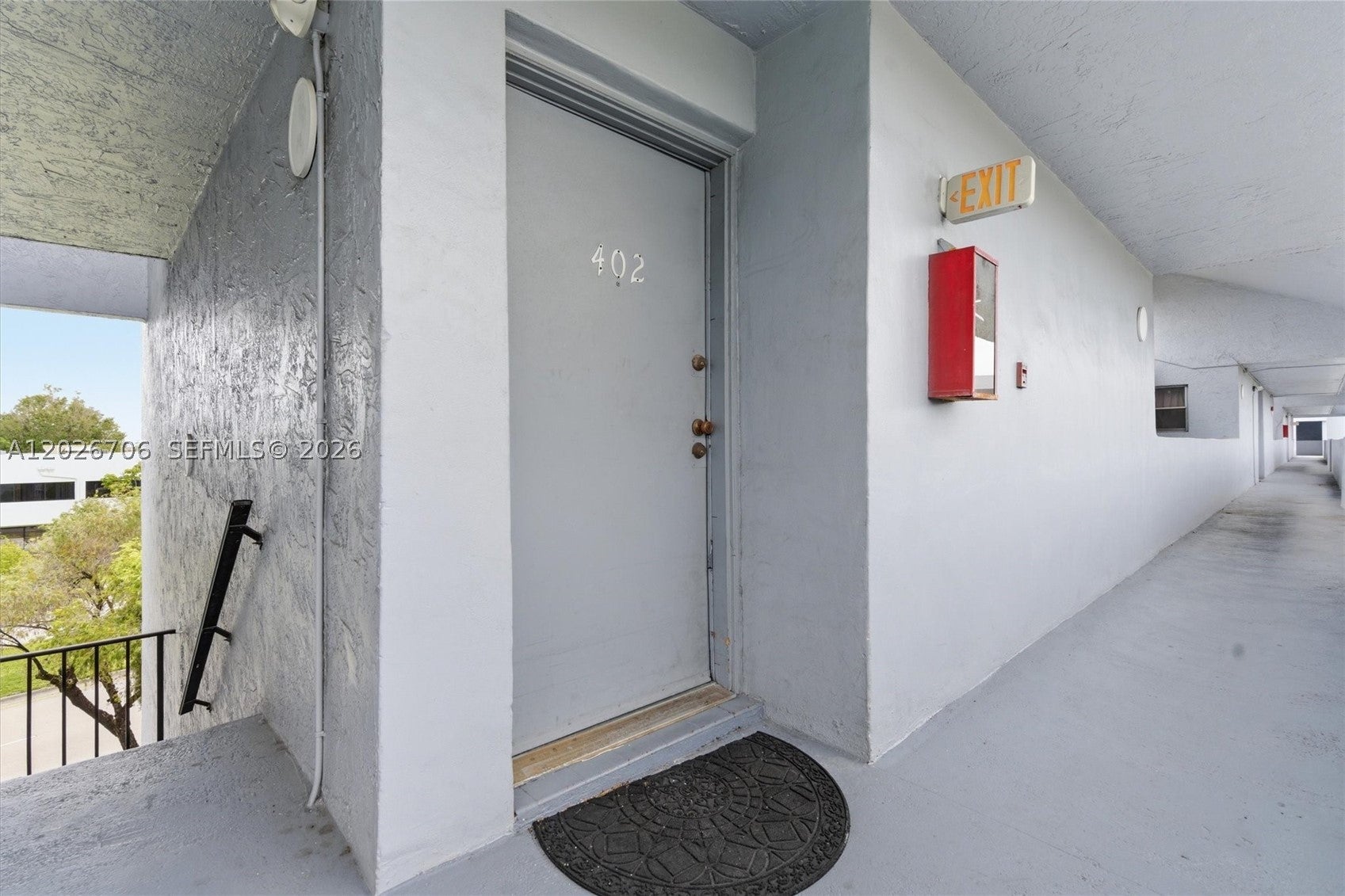 210 Fontainebleau Blvd