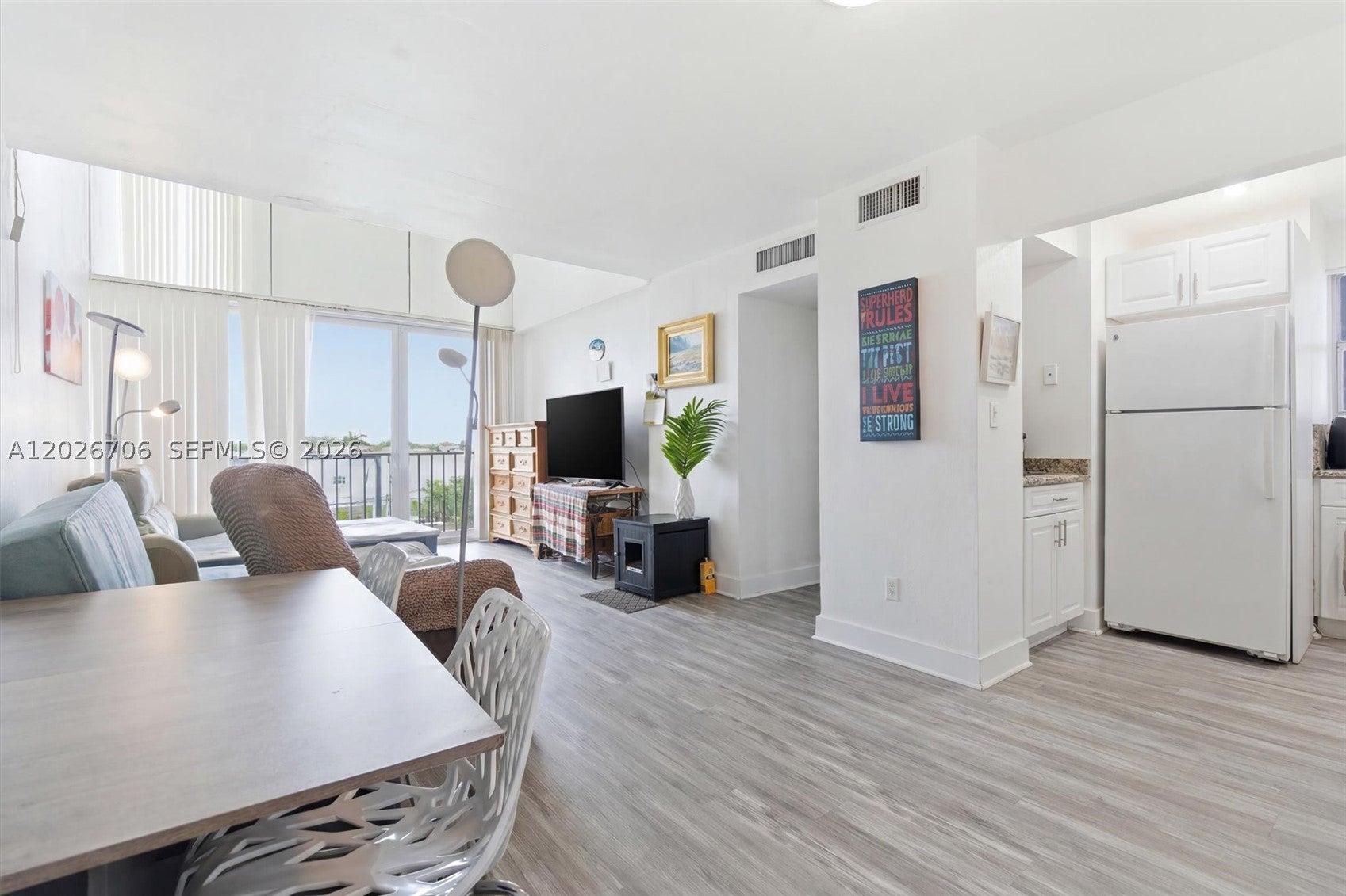210 Fontainebleau Blvd 402, Miami FL 33172