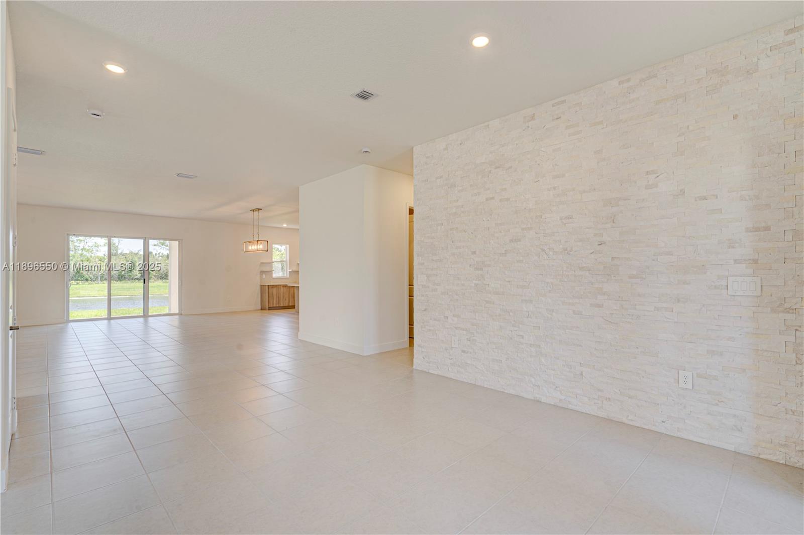 CRESCENT RIDGE - Residential