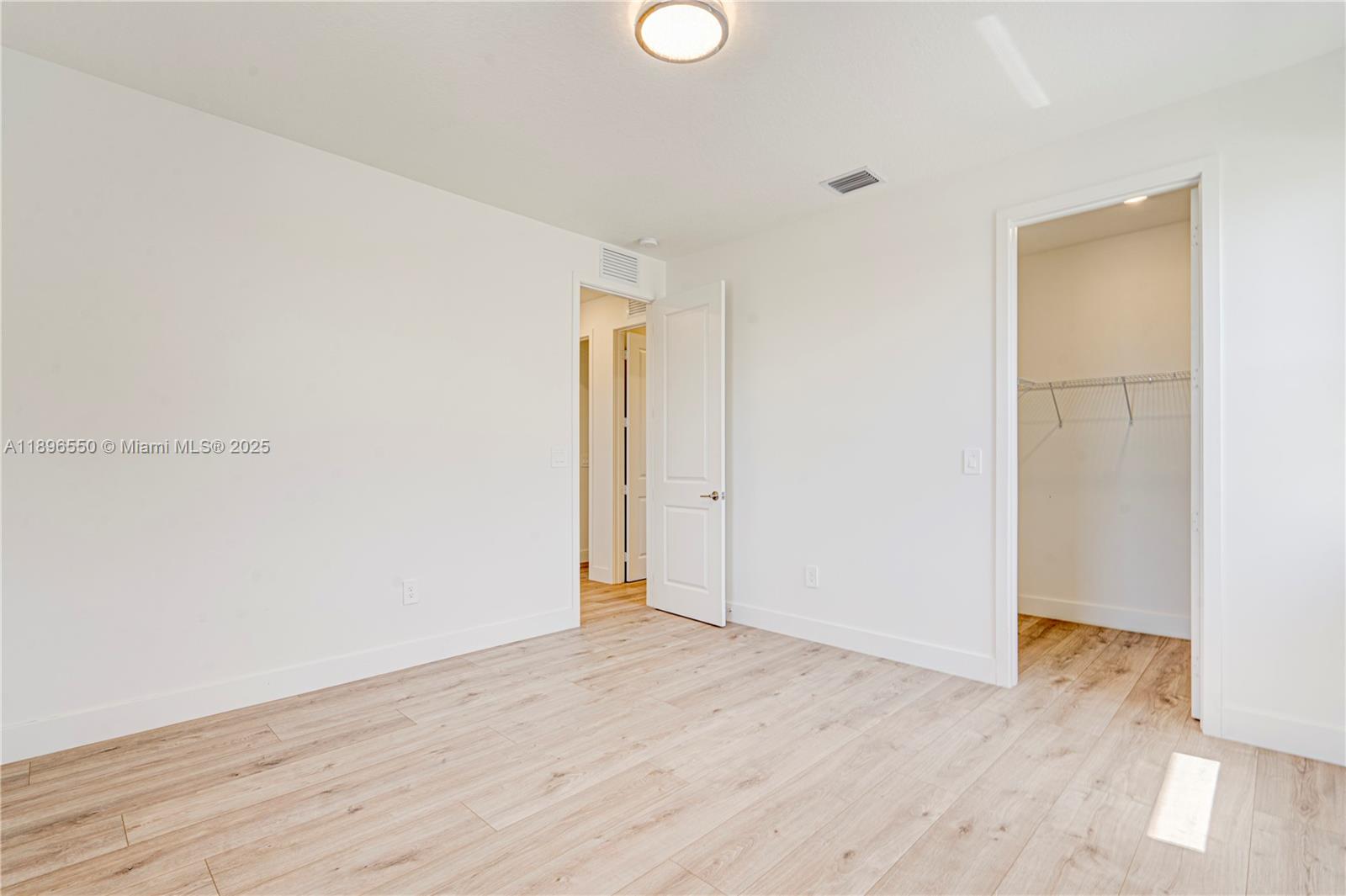 CRESCENT RIDGE - Residential