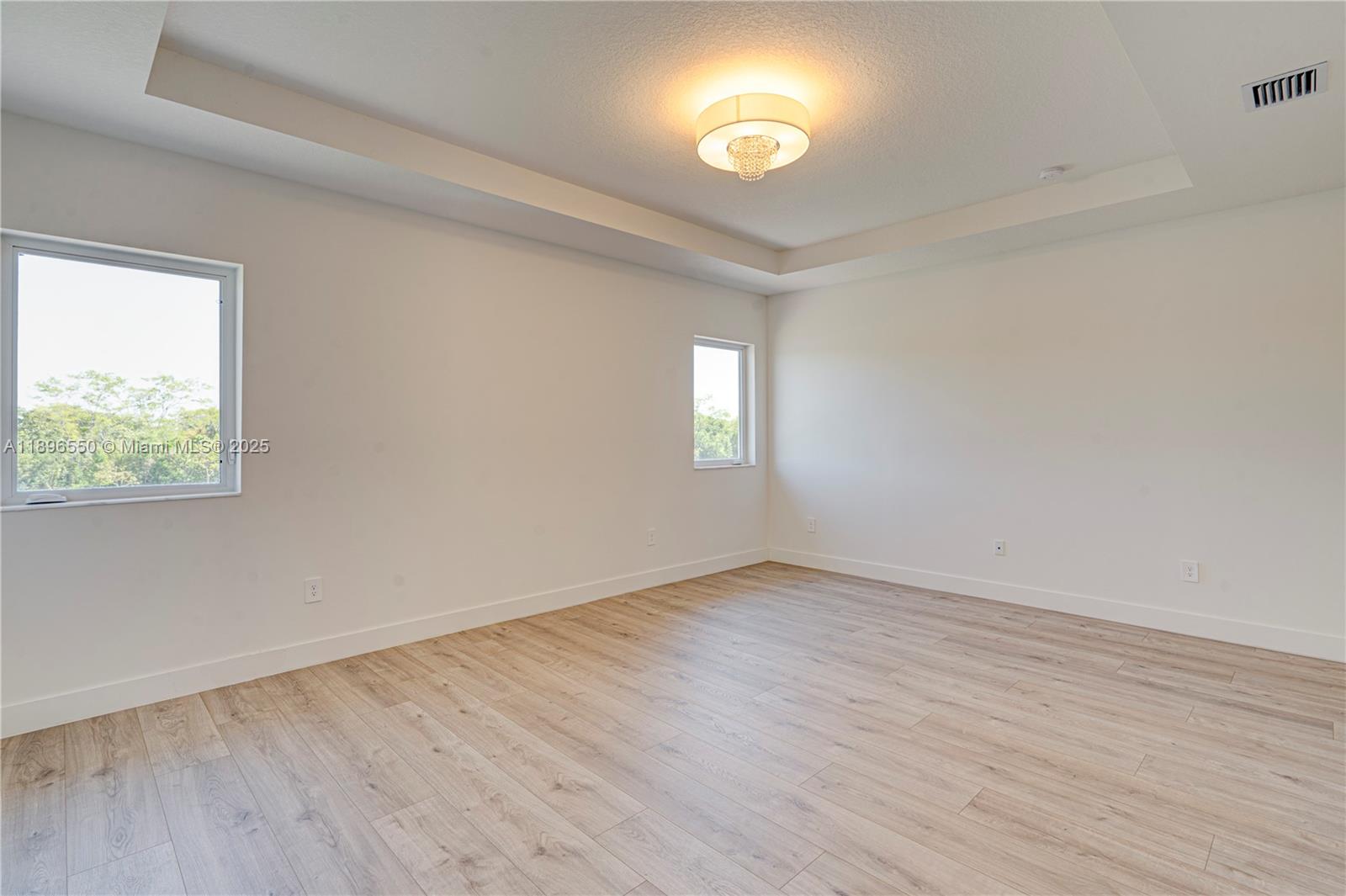 CRESCENT RIDGE - Residential