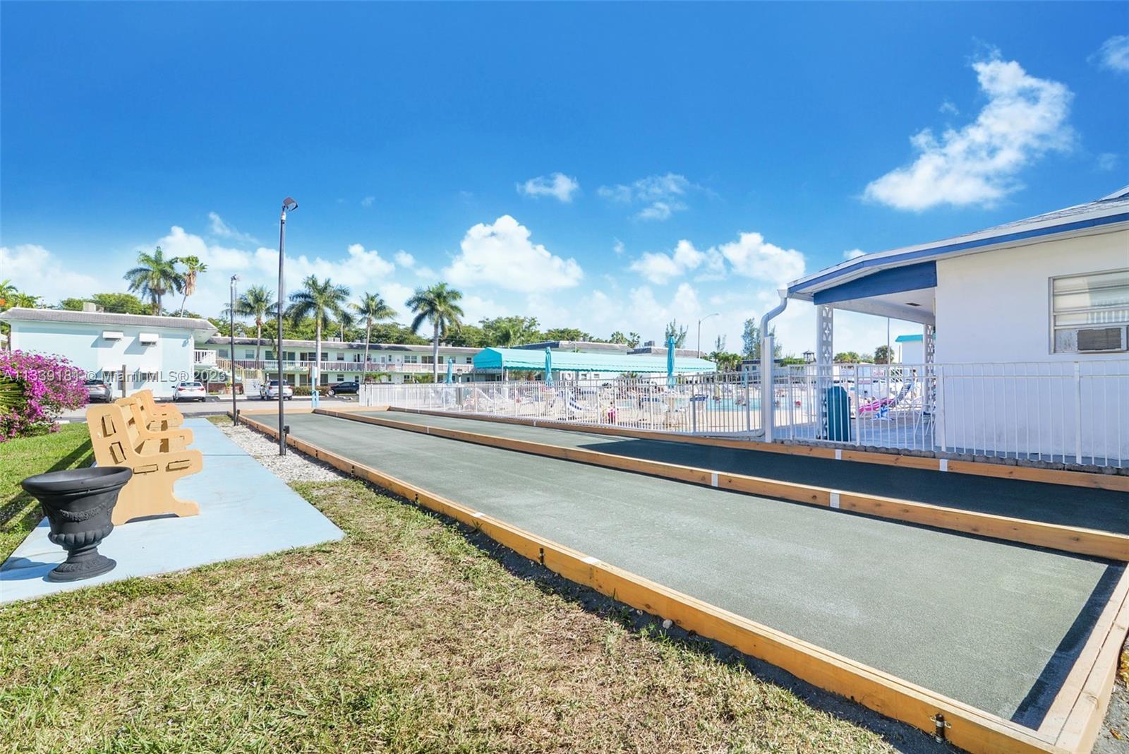 CRYSTAL COURT MANOR NO 10 - Residential