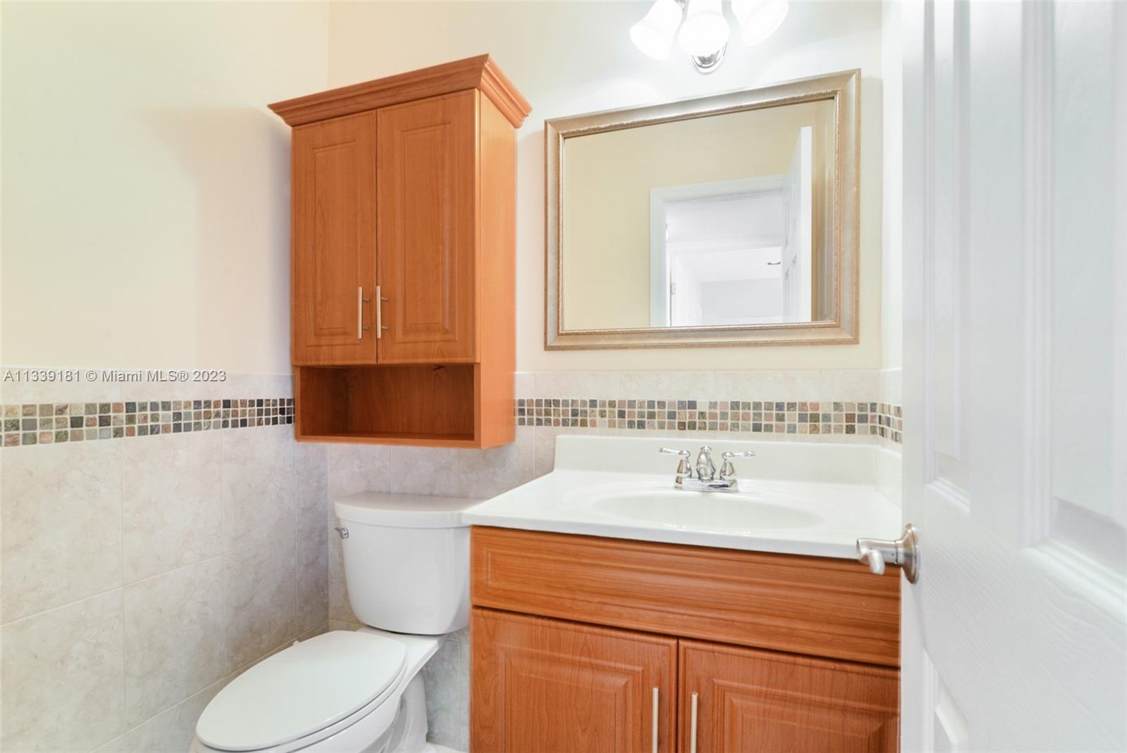 CRYSTAL COURT MANOR NO 10 - Residential