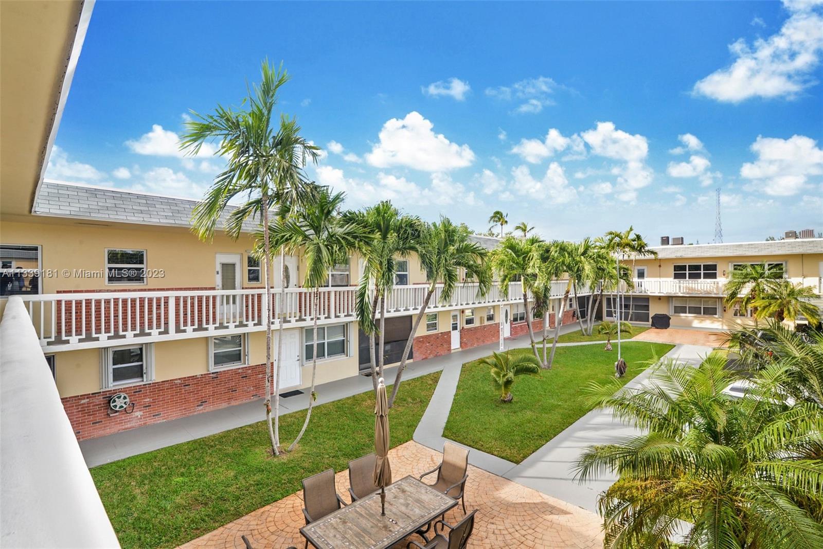 CRYSTAL COURT MANOR NO 10 - Residential