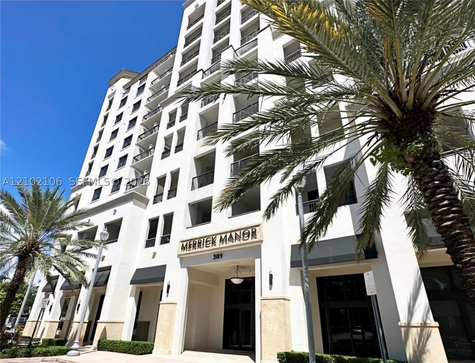 301 Altara Ave 403