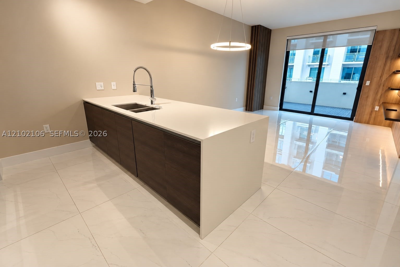 301 Altara Ave 403