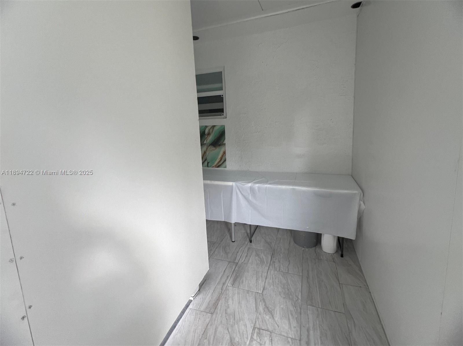 SHERIDAN PARK - Residential Lease