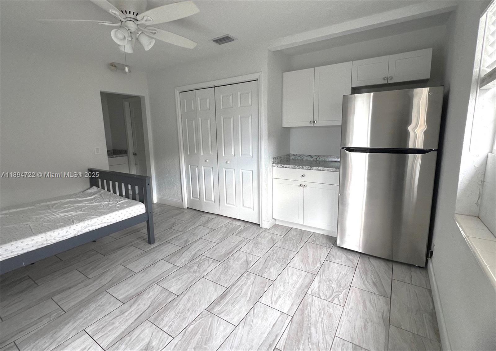 SHERIDAN PARK - Residential Lease