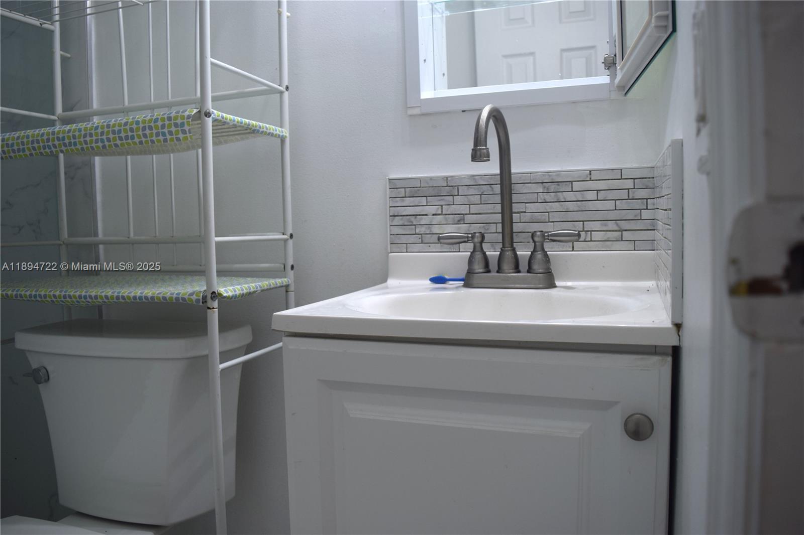 SHERIDAN PARK - Residential Lease