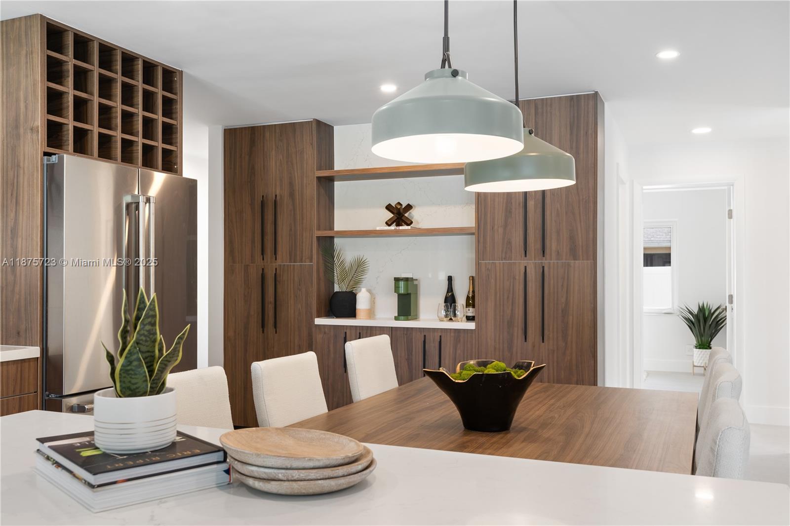 IMPERIAL POINT 3RD SEC - Residential Lease