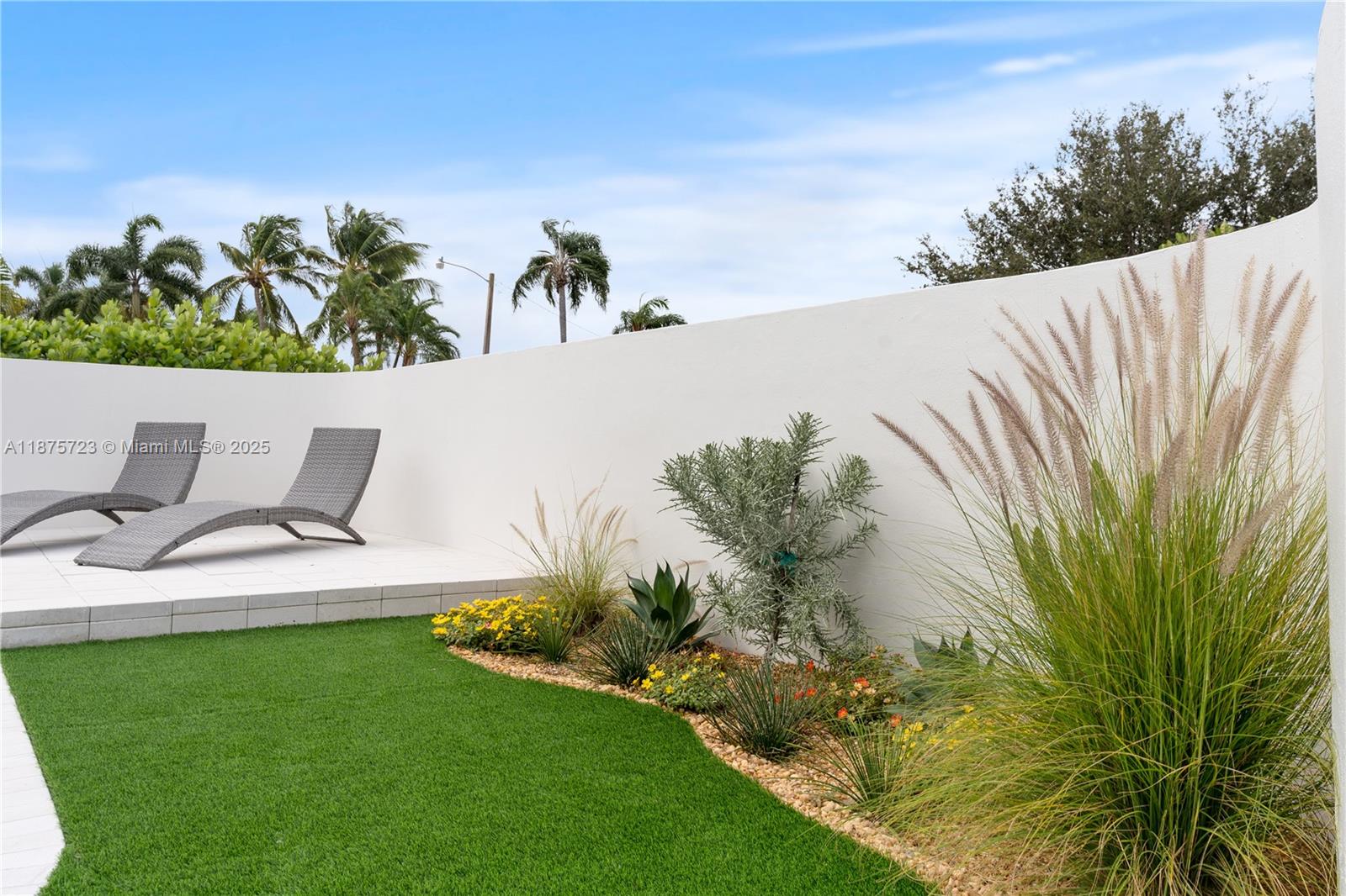 IMPERIAL POINT 3RD SEC - Residential Lease