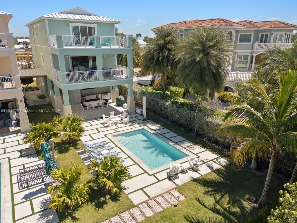 COCO PLUM BEACH - Residential Lease