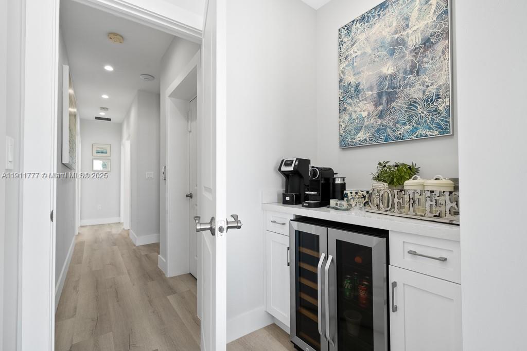 COCO PLUM BEACH - Residential Lease